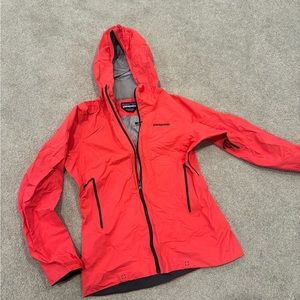 Patagonia lightweight rain jacket/shell
